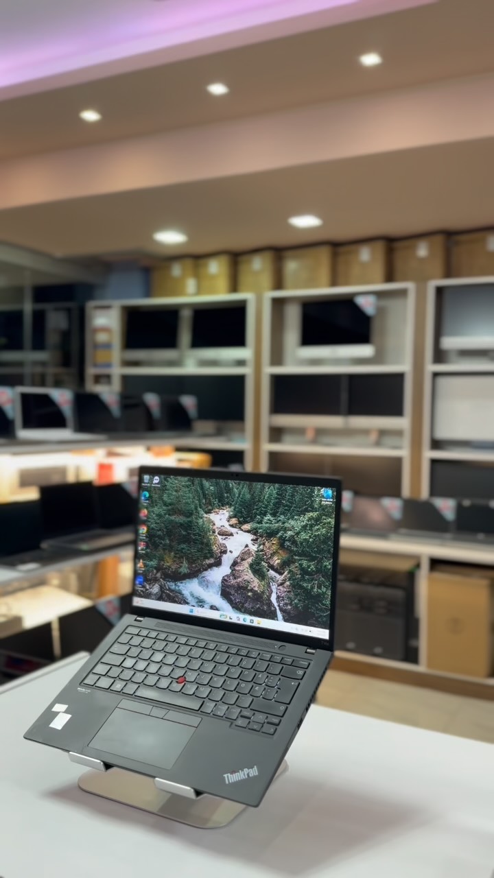 Lenovo ThinkPad T14s Gen 3 (Intel)