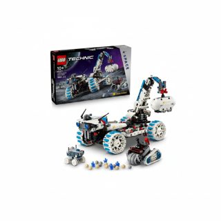 LEGO Technic Lunar Outpost 42211